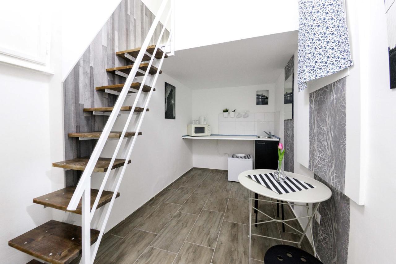 Rio'S Stylish Central Flats Budapest Ruang foto
